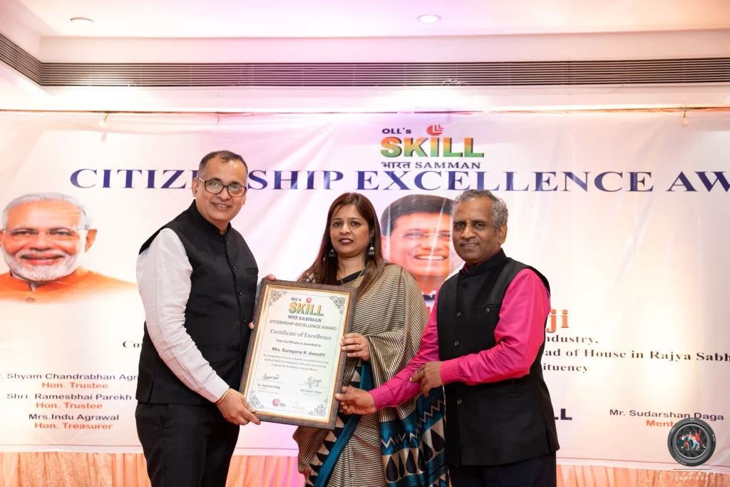 Kanakia International School receiving the Citizenship Excellence Award at OLL's Skill Bharat Samman