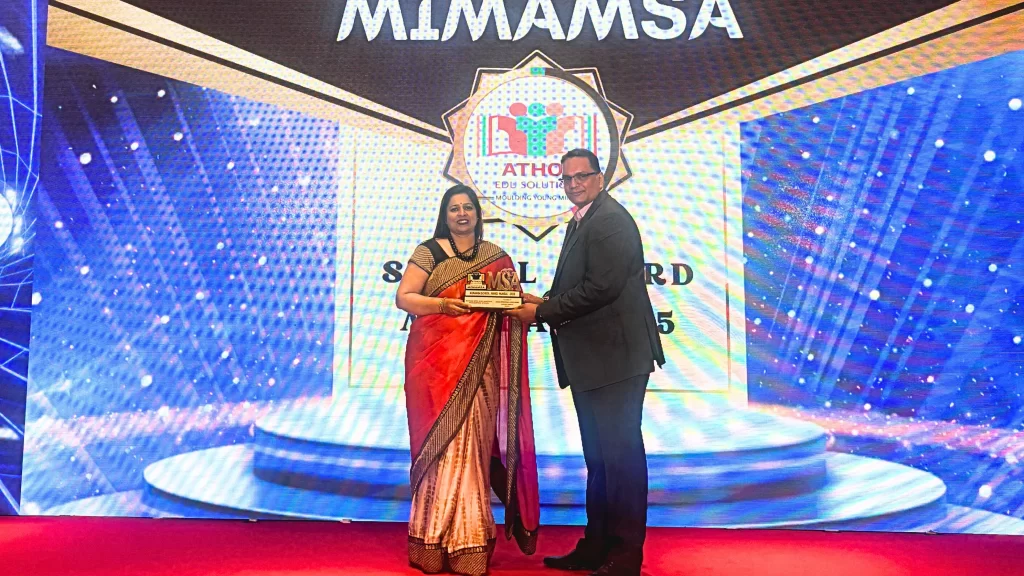 Ms. Sunayana Awasthi receiving the Super 30 Inspirational Educators Award Mumbai 2025